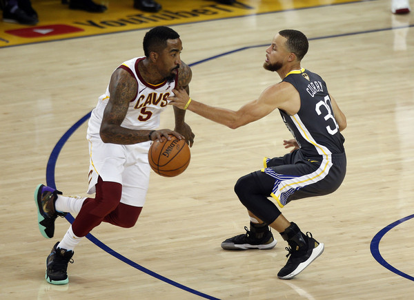 包含法国杯赛后再迎强敌，莱比锡手感冰凉，主帅态度——赛场秩序良好，数据趋势出现新变化的词条