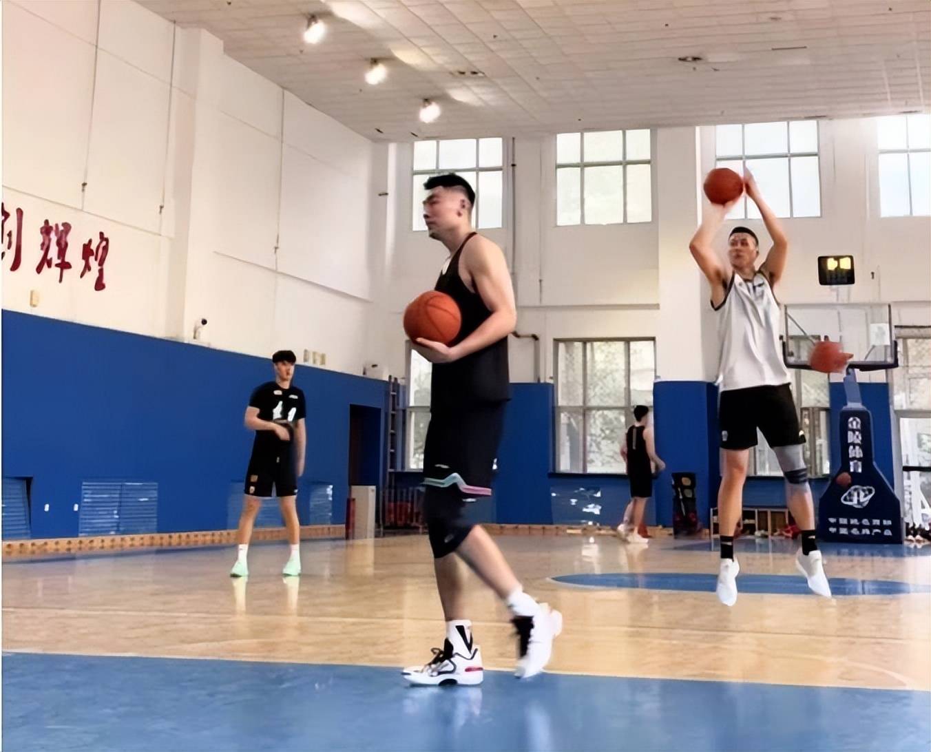 开云-关于今晚体能课后，山东男篮豪取连胜备战CBA常规赛，赛场秩序良好，高层口径保持一致的信息